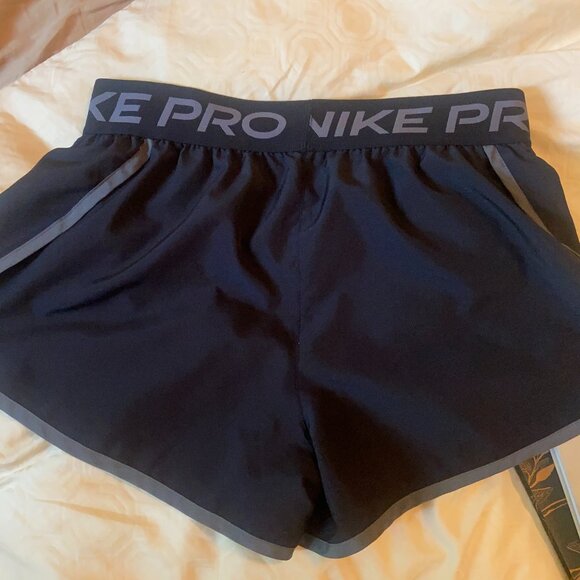 Nike Pro Black Athletic Shorts - Picture 3 of 3